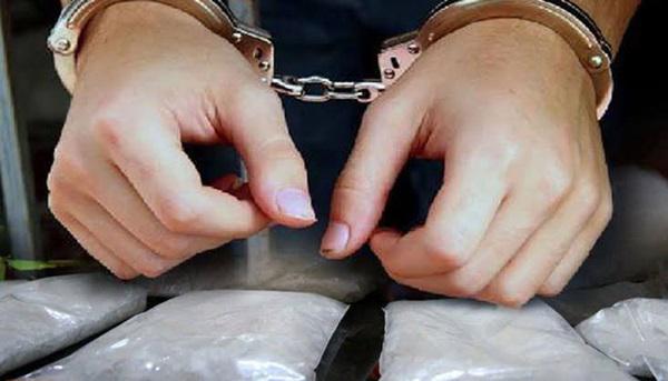Polsek Medan Kota Ringkus IRT Pengedar Sabu, Suami Kabur Lewat Atap