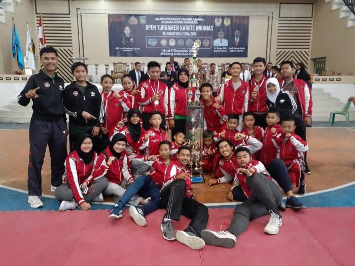 Juara Umum Open Tournament 