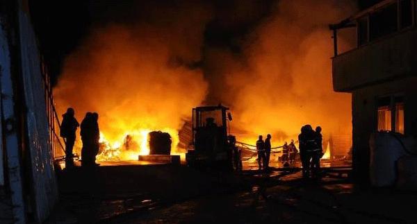 Dikabrakan 35 Tewas dan 56 Luka - luka, Kebakaran Pabrik