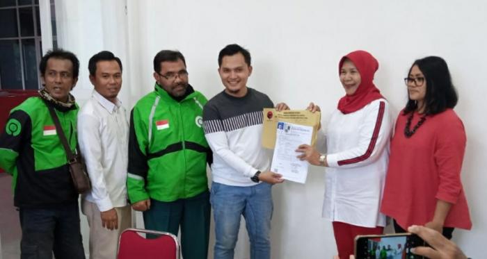 Adytya Daftar Balon Wakil Walikota Medan Diantar Ratusan Ojol