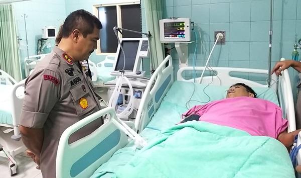 Kapolda Sumut Jenguk Jurnalis Korban Laka Lantas