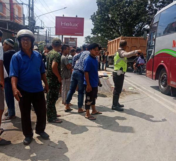 Tubuh Seorang PNS Hancur Saat Terlindas Ban Truk