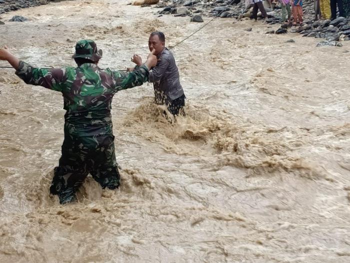 Sembilan Rumah Warga Hanyut, Akibat Banjir Bandang di Labura 
