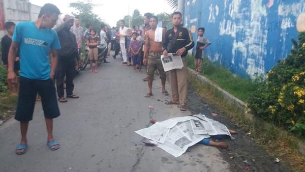 Terobos Palang,  Sekeluarga  di Deli Serdang Tertabrak Kereta Api, 1 Tewas 