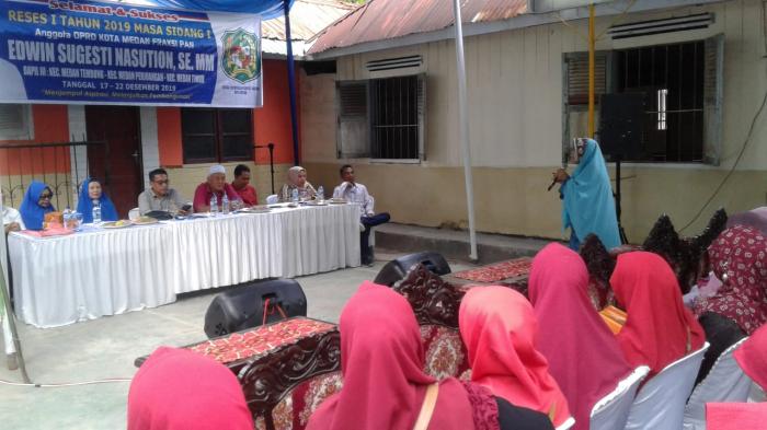 Reses di Medan Tembung, Edwin Sugesti Terima Keluhan Soal Debit Air PDAM Tirtanadi