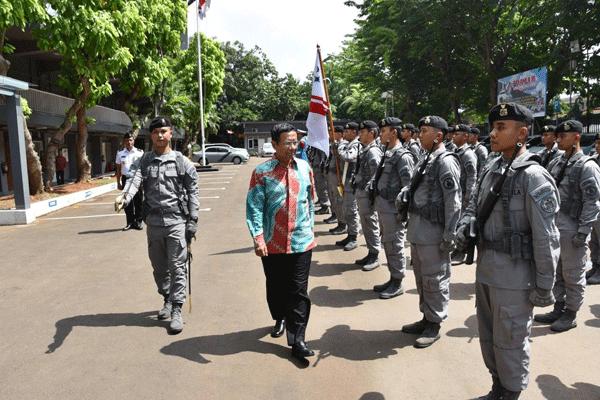 Bakamla RI/IDNCG Sambut Kunker Menko Polhukam