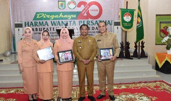Wabup Hadiri Peringatan HUT ke 20 Dharma Wanita Persatuan Tingkat Kabupaten Sergai