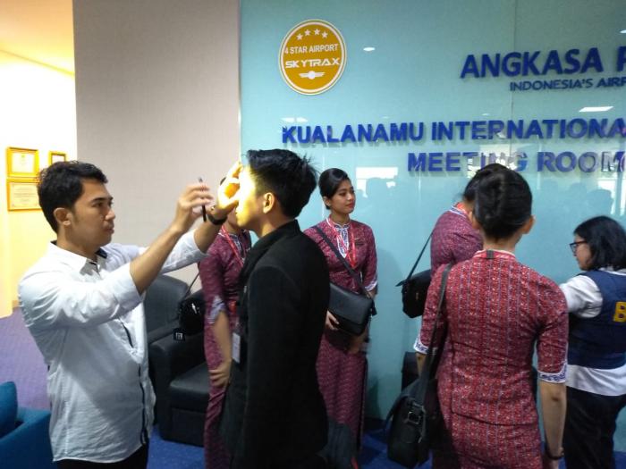 Tim Gabungan Memeriksa Pilot , co- Pilot dan Kru Pesawat Terbang