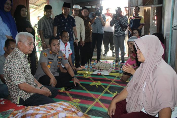 Peduli Kesehatan Masyarakat, Bupati dan Kapolres Asahan Jenguk dan Bawa Warga Yang Sakit ke RSU