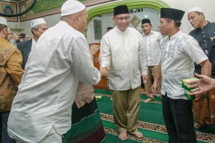 Akhyar Shalat Maghrib Berjamaah  Di Masjid At Taufiq