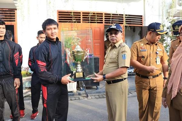 Walikota Apresiasi Kemenangan Tim Sepak Bola Binjai U-17
