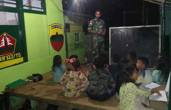 Bantu Warga Yang Terkena ISPA, Dokter Yonif 133/YS Sigap Berikan Pertolongan