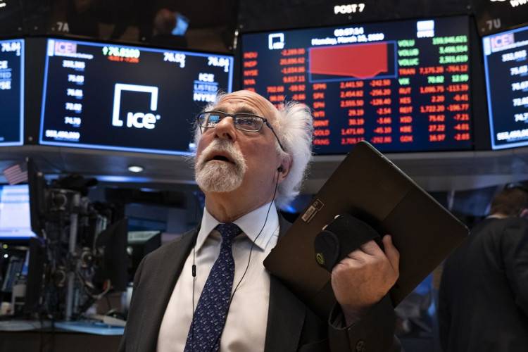 Wall Street Ditutup Naik Tipis
