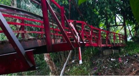 Jembatan Desa Klambir V Kampung Rusak Berat Tanpa Ada Perbaikan Dari Pemerintah Setempat