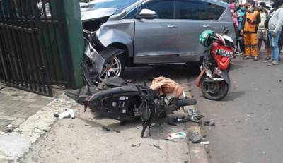 Break..., Lima Kenderaan Ringset di Tabrak Polisi dan Satu Orang Meninggal Dunia