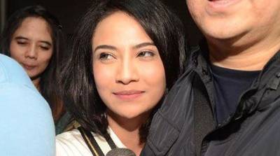 Bagaimana Cara Vanessa Angel Melepaskan Rindu Pada Anak dari Rumah Tahanan