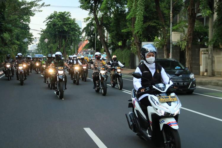 Forkopimda Jatim Cek Prokes dan Pengamanan Jelang Malam Natal di Gereja