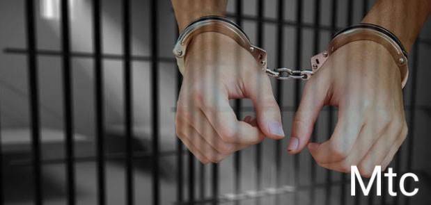 Spesialis Bongkar Rumah Warga Lari Kehutan