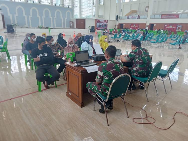 Vaksinator Lanud  SIM Bekerjasama Dengan  Dinkes  Provinsi Aceh Laksanakan Vaksinasi