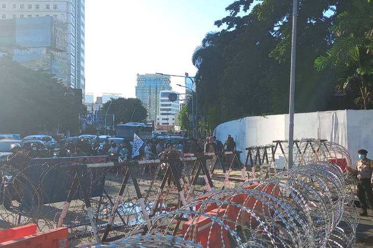 Massa Aksi Damai Reuni 212 Dilarang, Kawasan Patung Kuda Dihadang Kawat Berduri