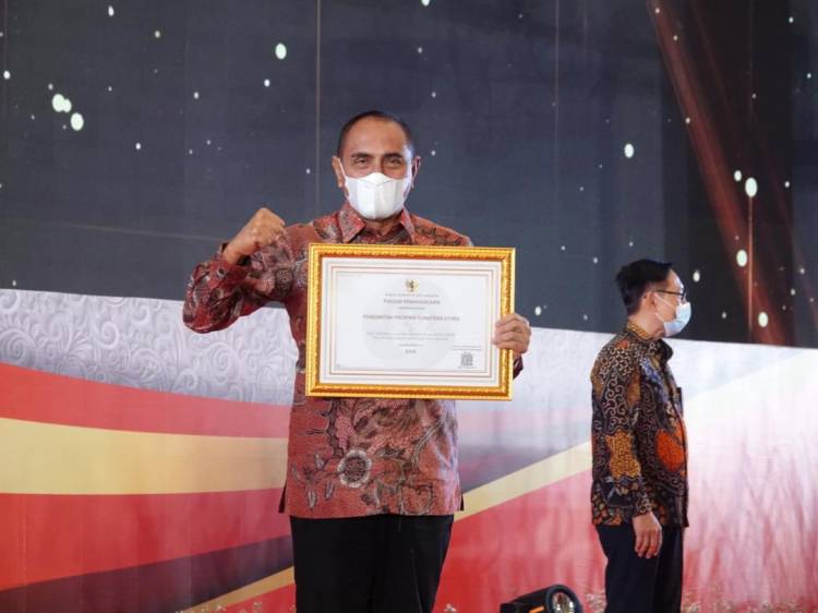 Pemprovsu Terima Anugerah Meritokrasi dari KASN