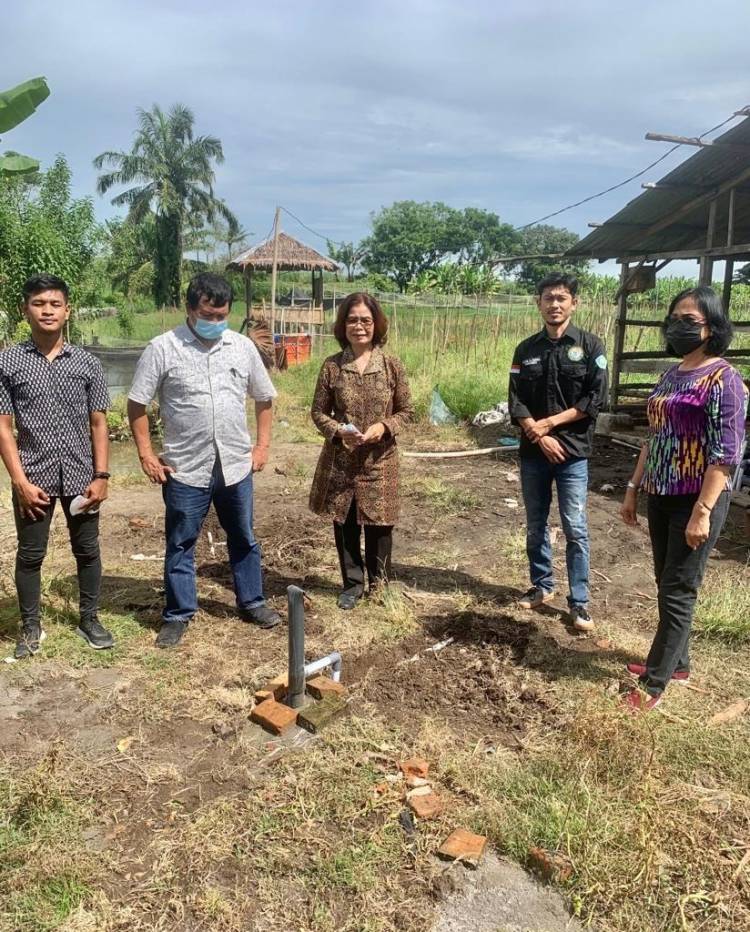 Pengabdian  Masyarakat Dengan Buat Sumur Bor di Desa Sei Mencirim