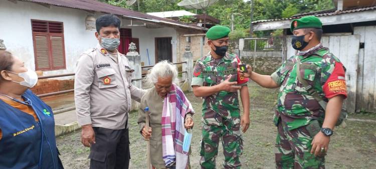 Polisi Di Simalungun Datangi Nenek Berumur 113 Tahun Yang Semangat Untuk Divaksin