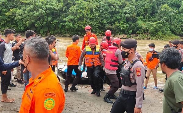Mobil Masuk Jurang di Pakpak Bharat, Jasad Tata Ditemukan 25 Kilometer dari Lokasi Kecelakaan