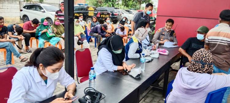 Genjot Target, Polsek Patumbak Gercep Lakukan Vaksinasi Covid-19