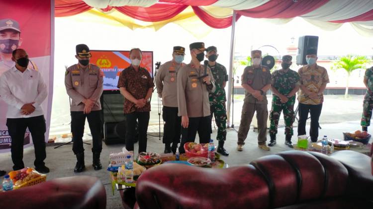 Diselenggarakan Di Polsek Patumbak Waka Poldasu Tinjau Vaksinasi Massal Nasional