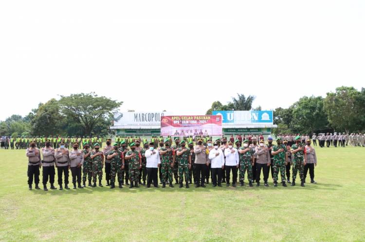 Dalam Memberikan Rasa Aman Nataru, Polres Simalungun Melaksanakan Apel Gelar Pasukan Ops Lilin 2021 Bersama Dengan Forkopimda Kabupaten Simalungun