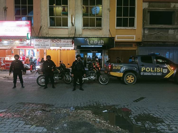 Brimob Poldasu Bersama TNI Laksanakan Patroli di Malam Hari, Ini Sasarannya
