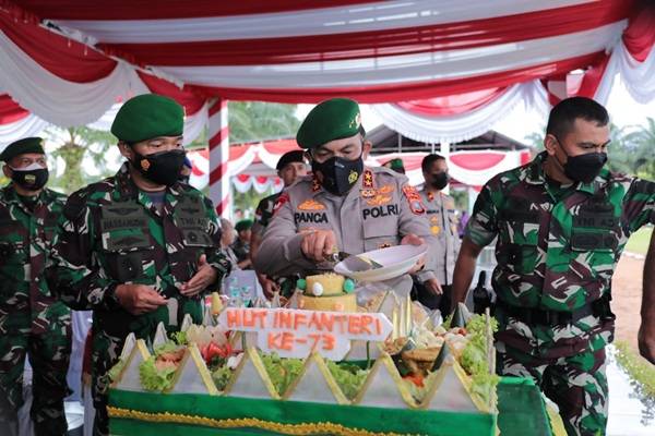 Pimpin Upacara HUT ke-73 Infanteri, Ini Pesan Kapolda Sumut