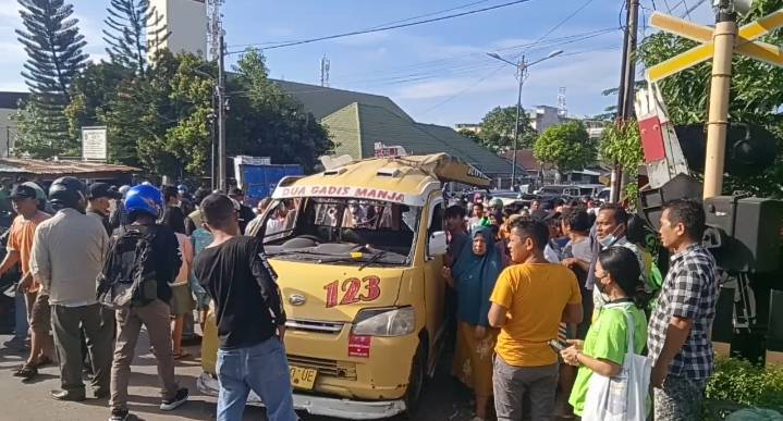 Kejari Medan Teliti Berkas Tersangka Kasus Angkot Tabrak Kereta Api, Bagaimana Hasilnya?