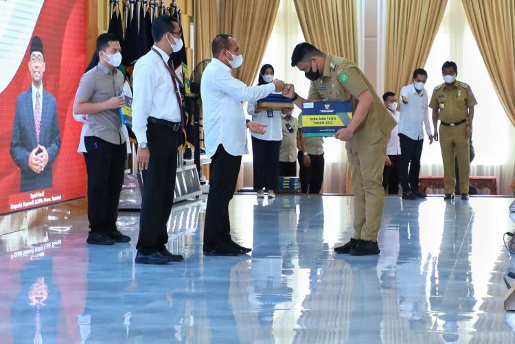 Wali Kota Medan Bobby Nasution Terima TKDD Tahun 2022