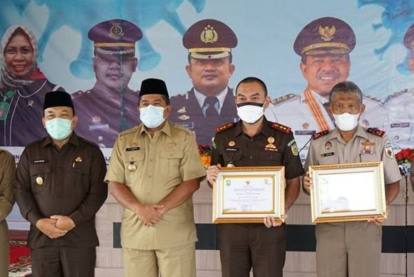 Kejari Siak Berhasil Selesaikan Konflik Tanah, 5.532 Hektar Lahan Didistribusikan untuk Warga