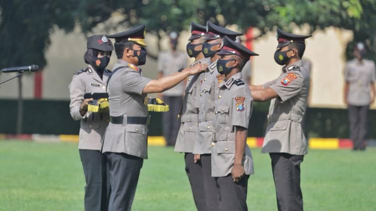 Sebanyak 750 Bintara Remaja di SPN Polda Jatim Resmi Dilantik, Kapolda Jatim : Berikan Bekal Wawasan dan Motivasi