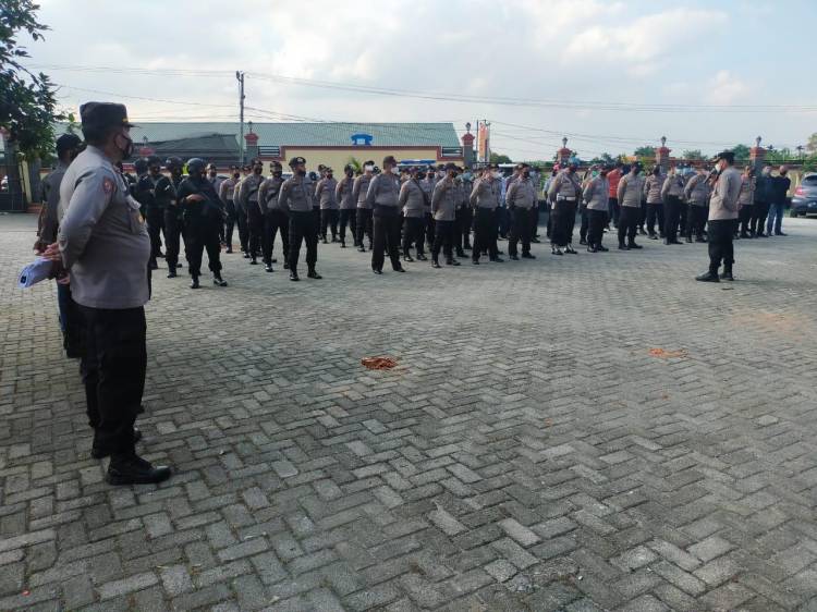 Kapolsek Patumbak Kerahkan 150 Personel Guna Pengamanan di Malam Natal