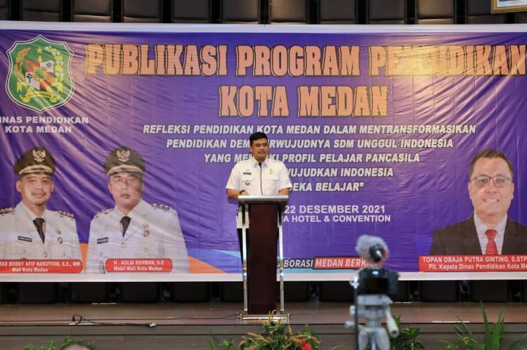 Wali Kota Medan : Tahun 2022 Bantuan Pendidikan Dinaikan untuk Tingkatkan Mutu dan Kualitas Pendidikan
