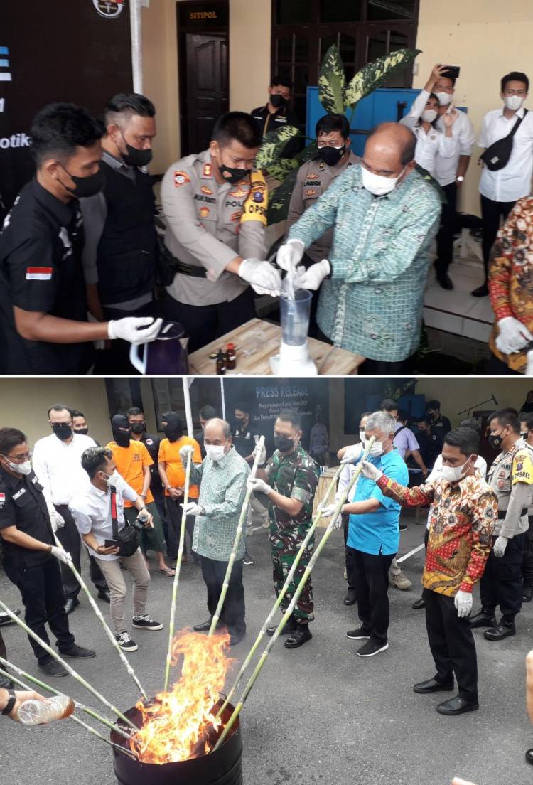 Sebanyak 6759 Gram Ganja Di Bakar Dan 89,88 Gram Shabu Di Blender