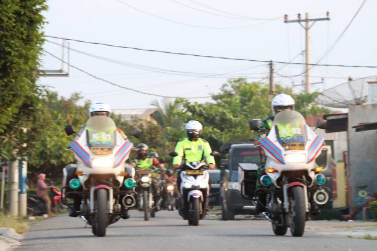 Kapolres dan Dandim 0207/Simalungun Pimpin Patroli Skala Besar Bersama Unsur Tiga Pilar