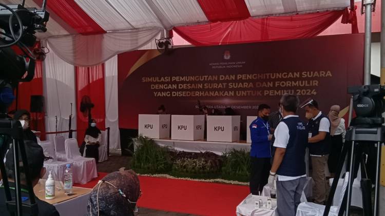KPU Gelar Simulasi Penyederhanaan Surat Suara Pemilu 2024 di Medan