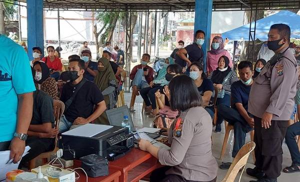 Polsek Medan Timur Gelar Vaksinasi di Pendopo Lapangan Gajah Mada