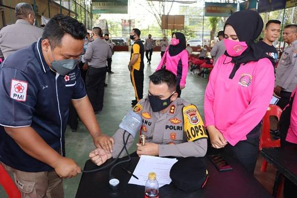 Bhayangkari Cabang Langkat Laksanakan Donor Darah