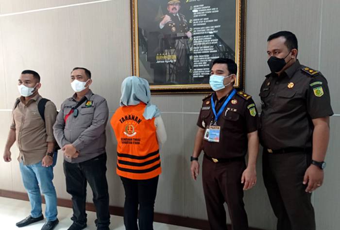 Tersangka "NB" DPO Dugaan Kasus Korupsi Kegiatan PJJ Diserahkan Ke Kejari Nias Selatan