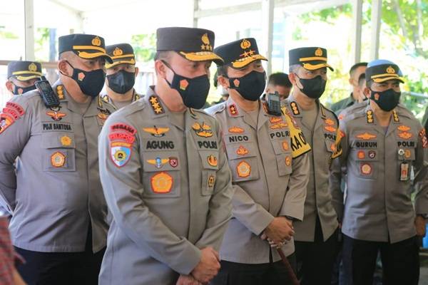Irwasum Polri Tinjau Pengamanan Gereja dan Stasiun di Jatim