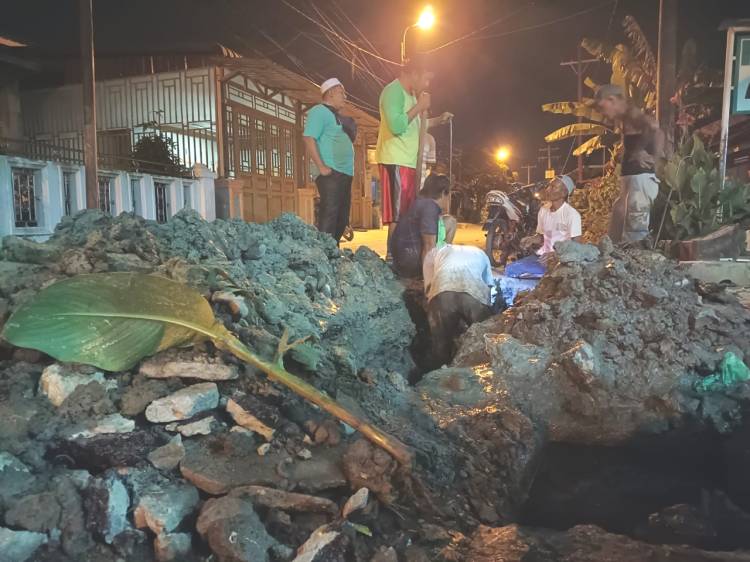 Respon Keluhan Pelanggan, PDAM Tirta Kualo Tanjungbalai Lakukan Perbaikan Hingga Dini Hari