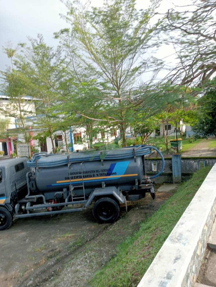 Mobil Tinja Dinas Cikataru Deli Serdang, Kabarnya  Buang Kotoran Sembarangan.