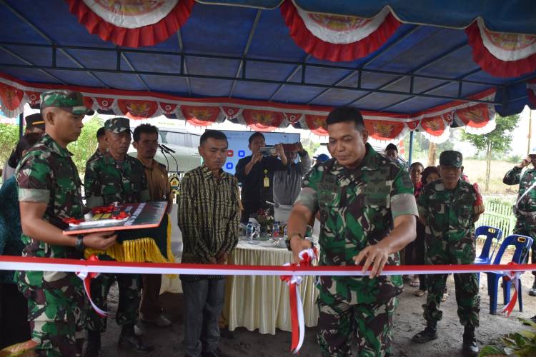 KASAD Serahkan Rumah di Wil Korem 024/KS