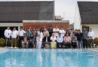 Kebersamaan Para Jurnalis Pendidikan Dengan Universitas Sumatera Utara Universitas Sumatera Utara